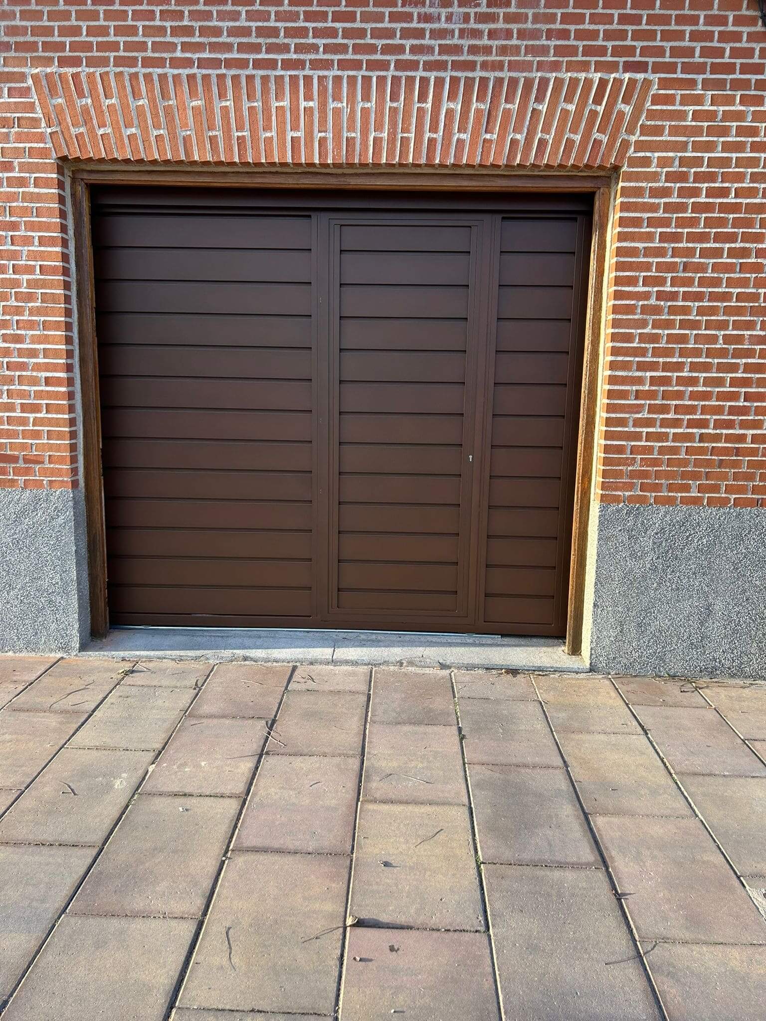 Puertas de garaje y automáticas 1
