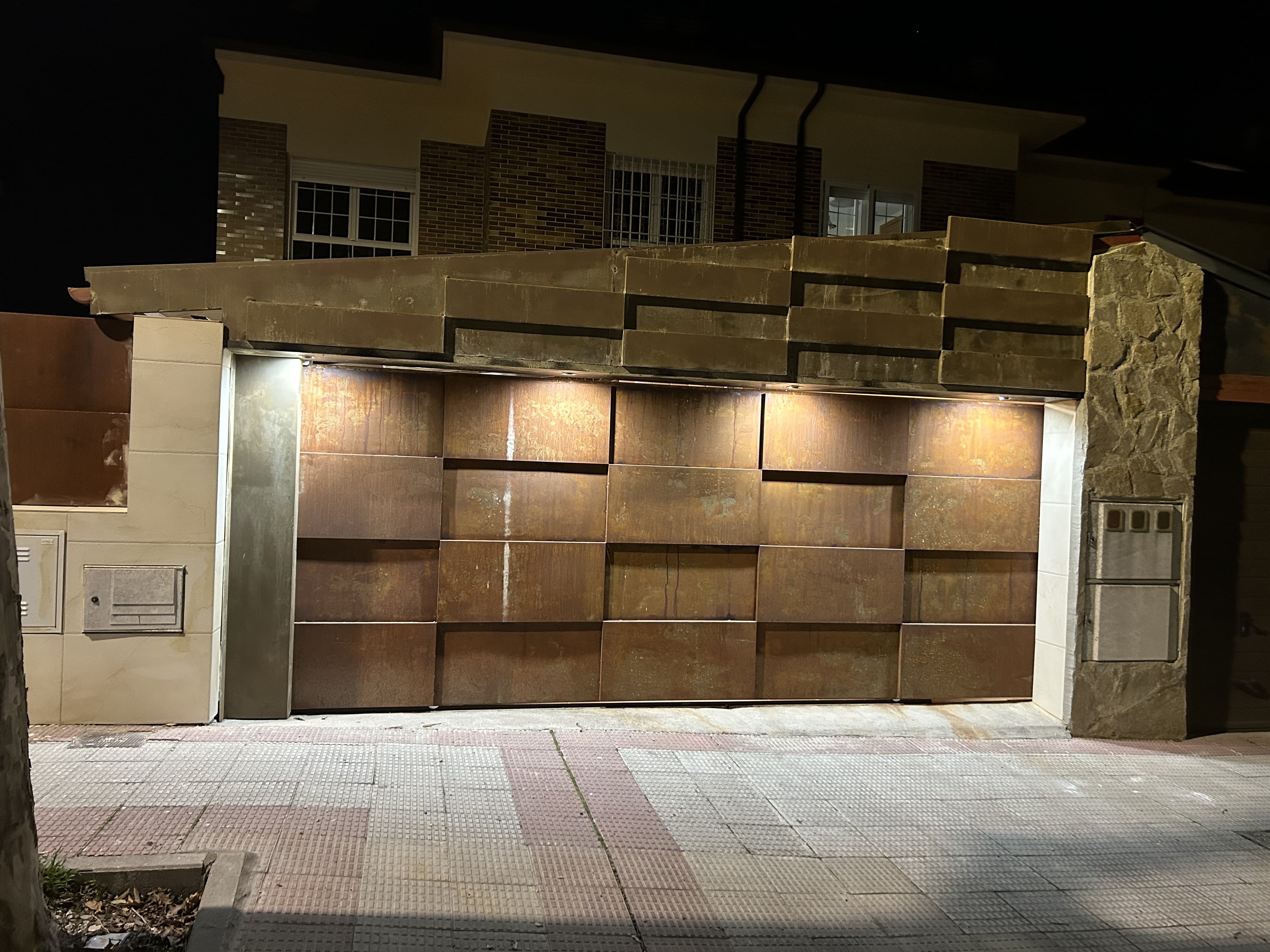 Puertas de garaje y automáticas 4